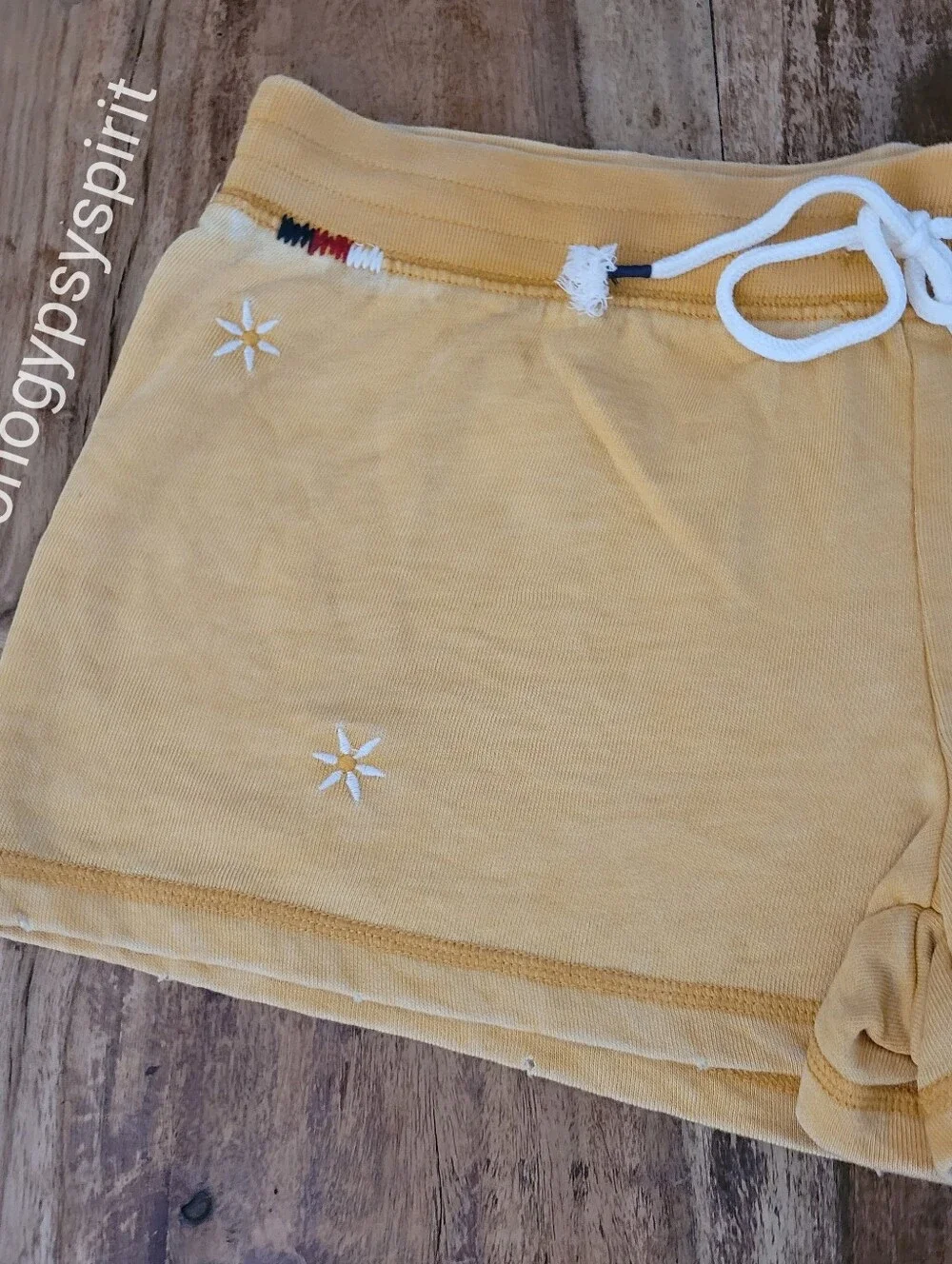 PJ Salvage Vintage Feels Embroidered Flower Shorts. NWT, Medium